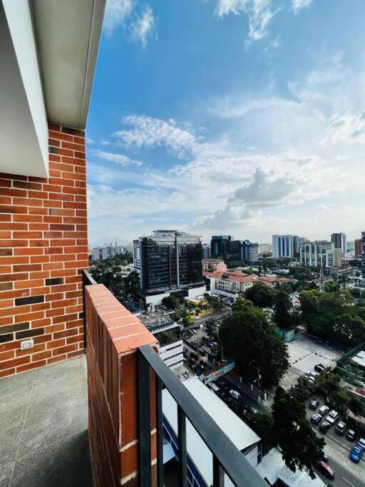 Apartamento 2 Habitaciones, Edificio Airali, Zona 10, Miradolo Guatemala-Stadt Exterior foto